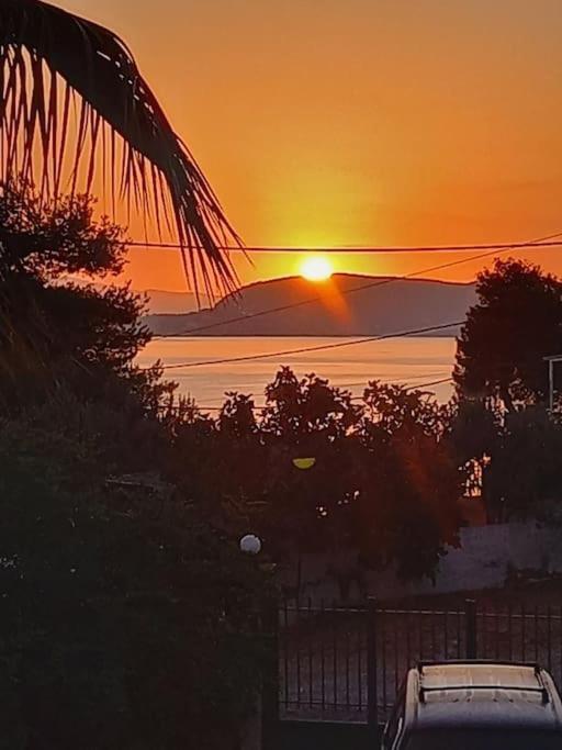 Red * Porto Heli